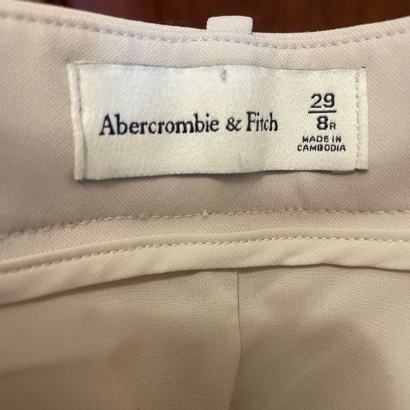 Abercrombie & Fitch Low Rise Taper Pant - Picture 3 of 5